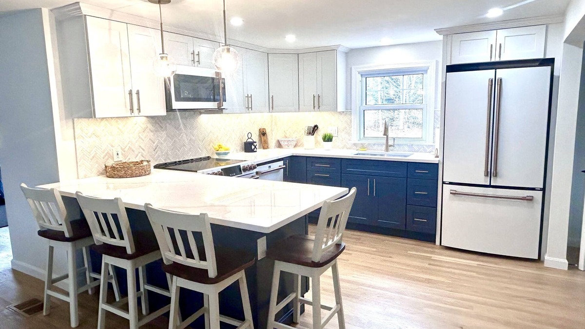 Dennis House | FIRST TIME OFFERED FOR RENT! Fully renovated 3 bed home near Mayflower Beach