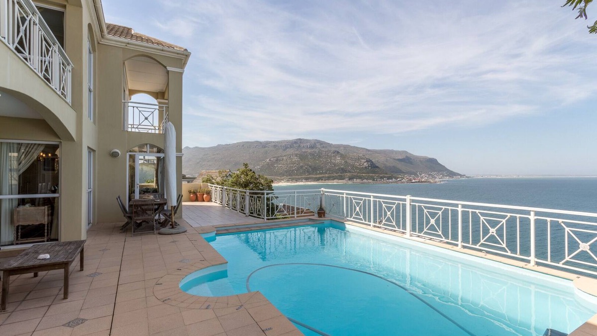 Fish Hoek Villa | Fish Hoek Echo Bay
