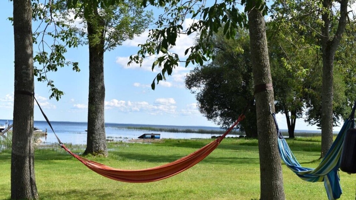 Oconto House | Fish Inn On The Bay - 4 Season Rental with Private Boat Launch