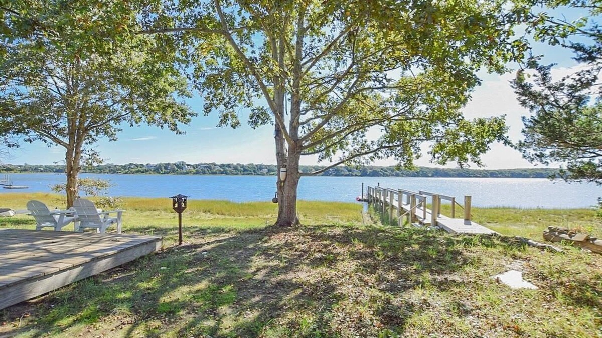 Eastham Cabin | Fish or boat directly off our shared dock!