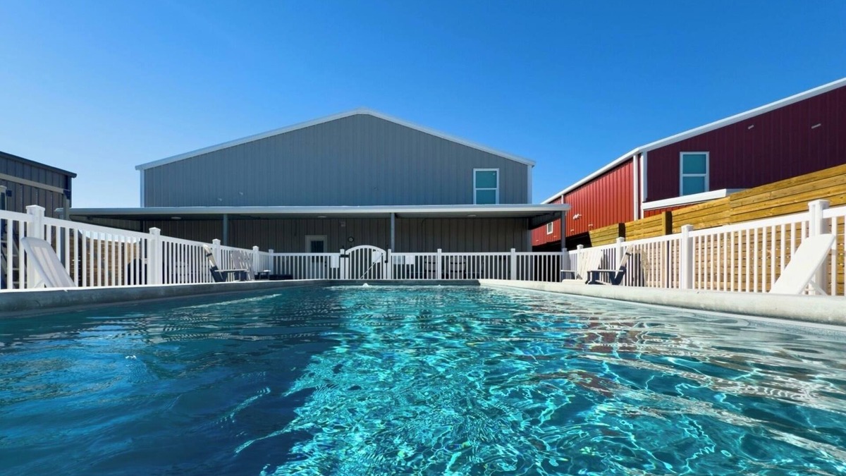 Port O Connor House | Fish Stories 5 Bedroom/3.5 Bathroom With Pool and Playscape