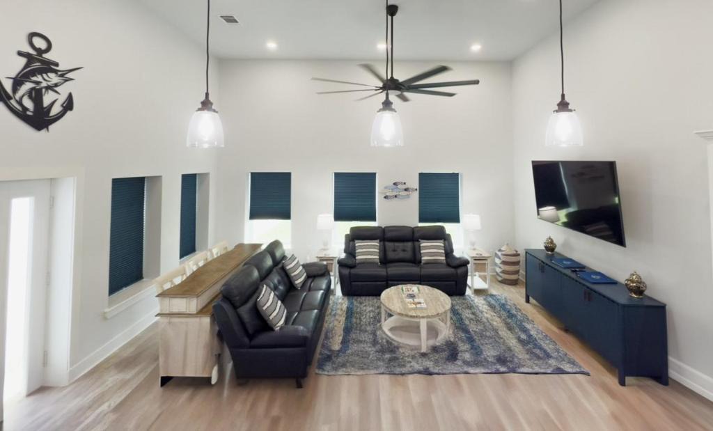 Port O Connor House | Fish Stories 5 Bed 3 Bath With Pool and Playscape