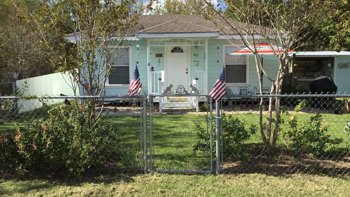 Palacios House | Fisherman, Birders, Winter-Texan Paradise! Deeply Discounted Weekly Stays!