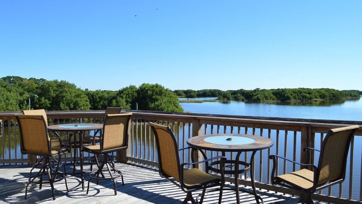 Cedar Key Resort | Fisherman Paradise, Boater & Kayakers Dream, waterway to gulf base rate 4 guest