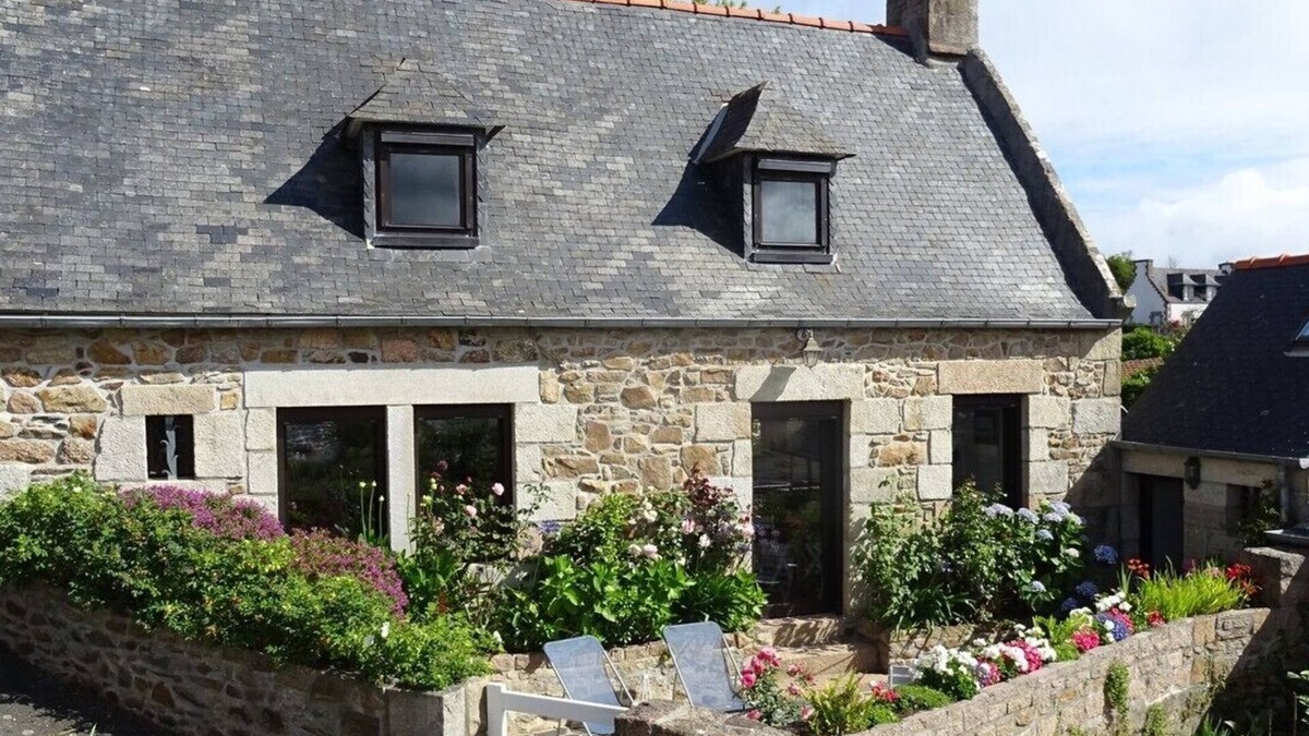 Cote de Granit Rose House | Fisherman's cottage - Sea view - South-facing terrace (3 bedrooms, sleeps 6, 2 bathrooms)