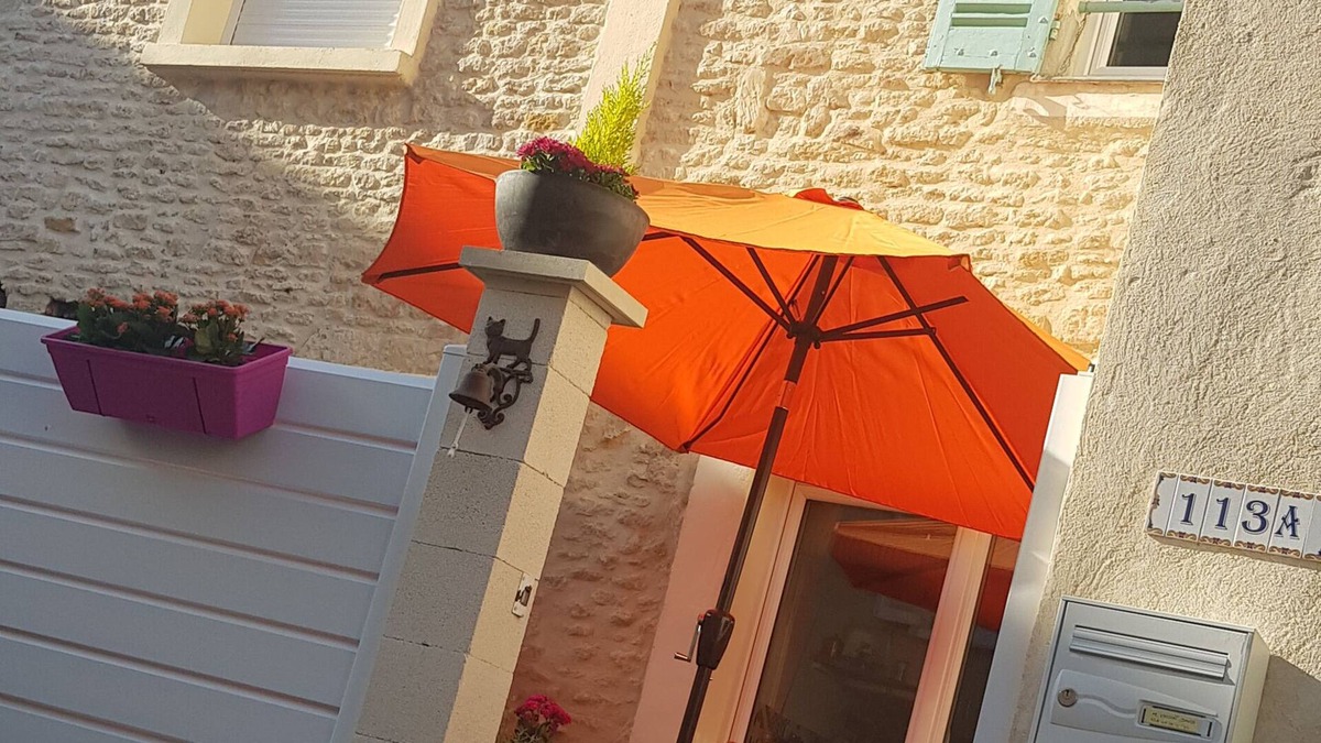 Langrune-sur-Mer House | Fisherman's house 500m from the beach.