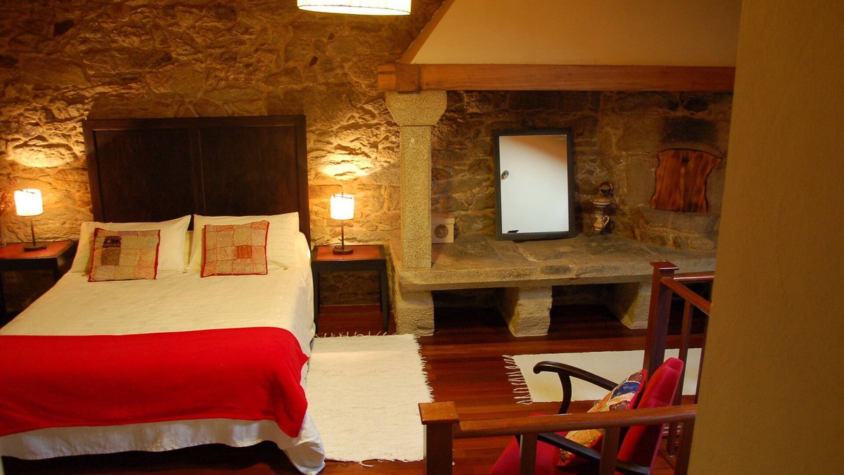Rianxo Cottage | Fisherman's house,XVIII century,views over the sea,free wifi,fireplace,gardenbbq