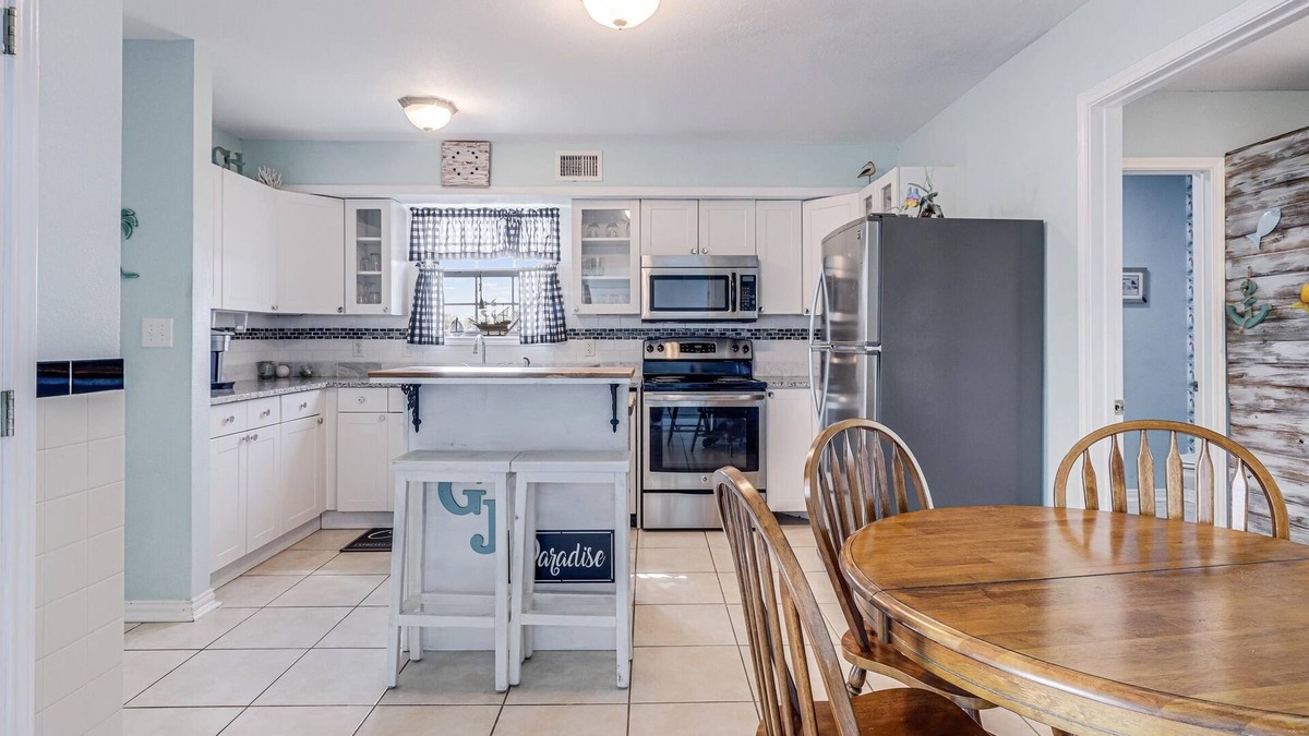 Rockport House | Fisherman's Inn 2 Bedroom Home by RedAwning