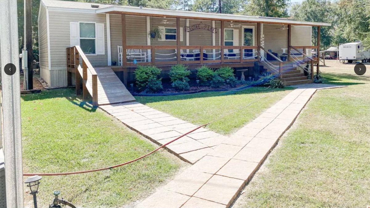 Brookeland House | Fisherman's Paradise-Walking distance to Mill Creek Park