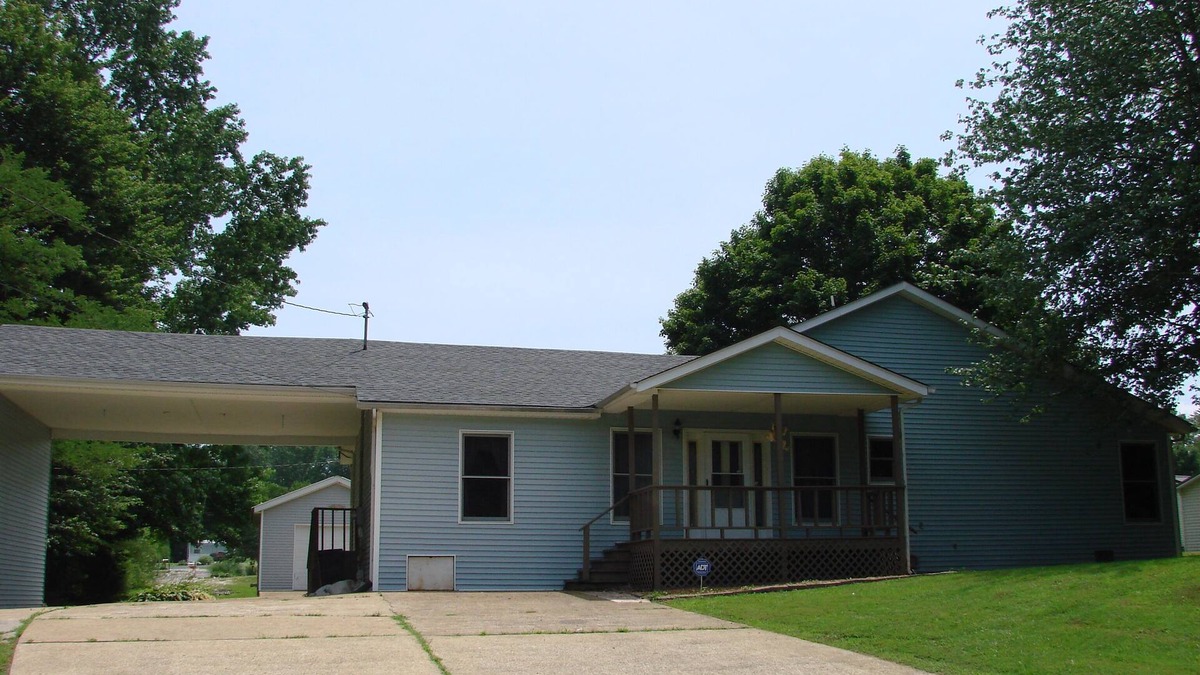 Springville House | Fisherman's Paradise