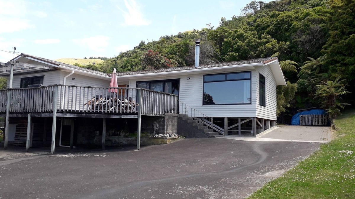Lake Tarawera House | Fisherman's Retreat on Lake Tarawera