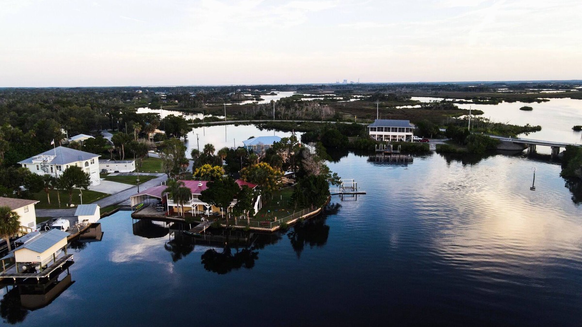 Crystal River House | Fishing and Kayaking Paradise in Ozello Keys. Remote Florida with peaceful view