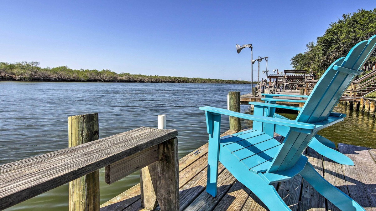 Arroyo City Apartment | Fishing Dock on Arroyo River! Stylish Studio