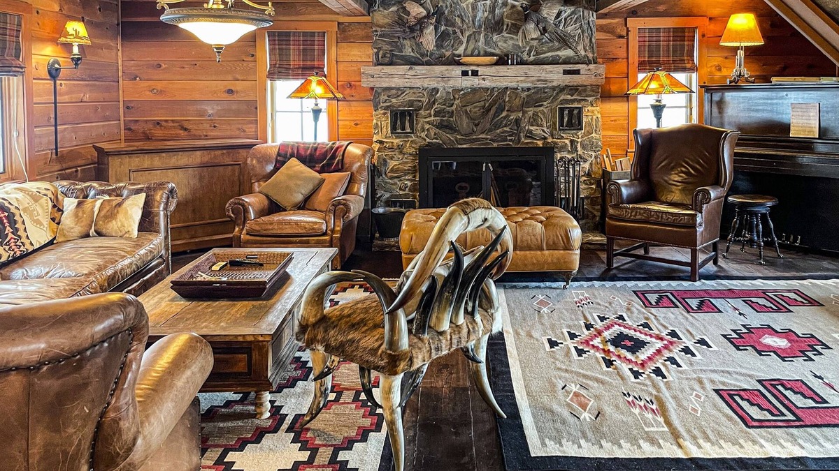 Methow Valley House | Fishing Lodge on Methow River with Pool and Hot Tub