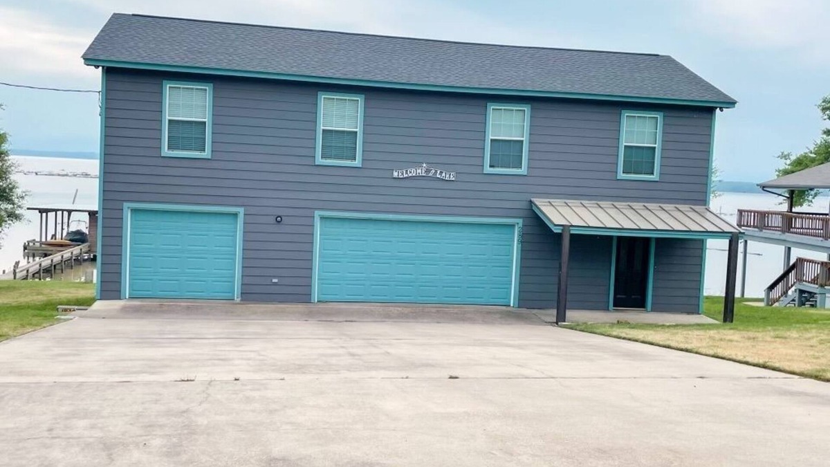 Trinity House | Fishing paradise! House on Livingston with private dock!