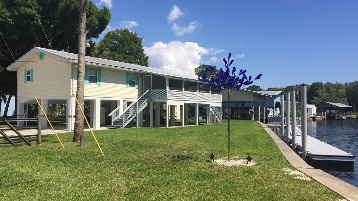 Suwannee House | Fishing Paradise, where Suwannee River meets Gulf of Mexico