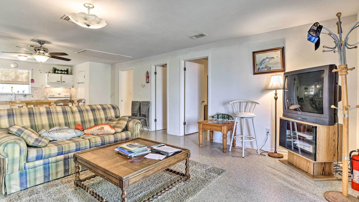 Palacios House | Fishing Pier, Kayaks: Bayfront Home in Palacios!