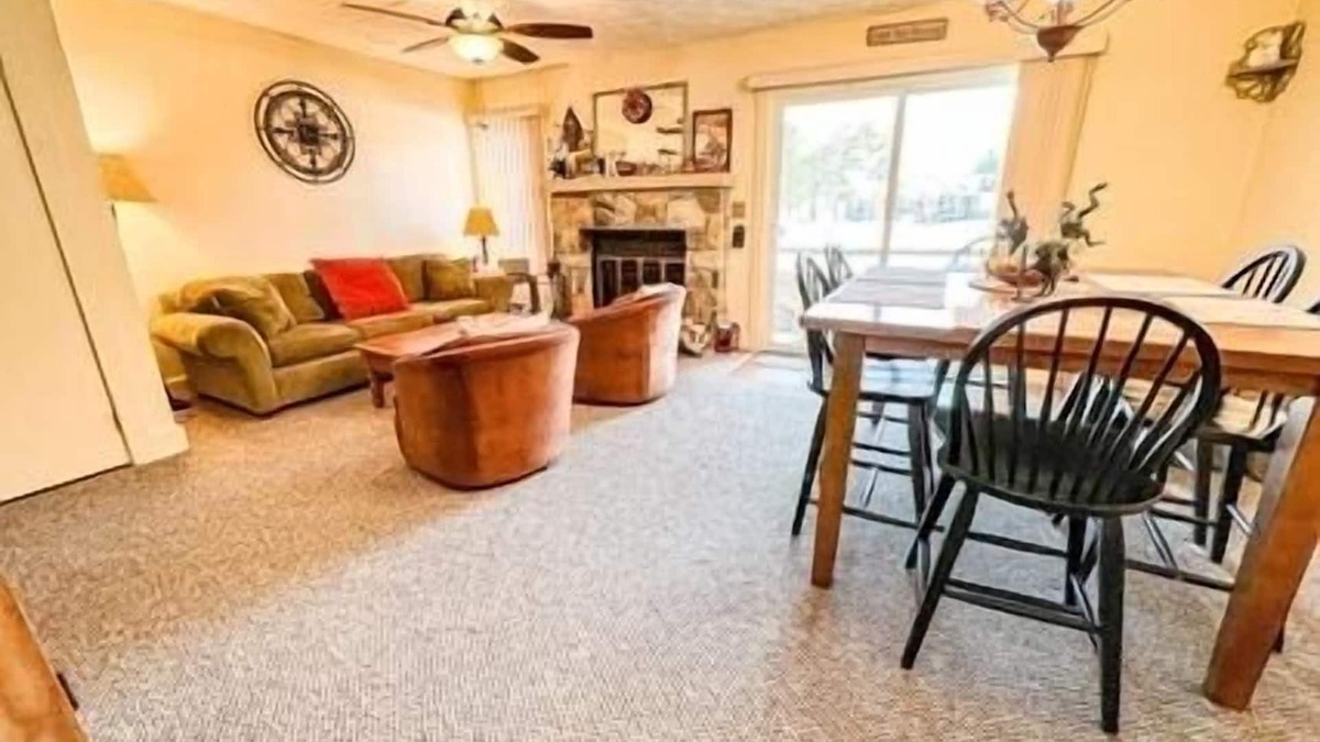 White Haven House | Fishing, skiing, golfing, water parks, restaurants, outlets , family activity