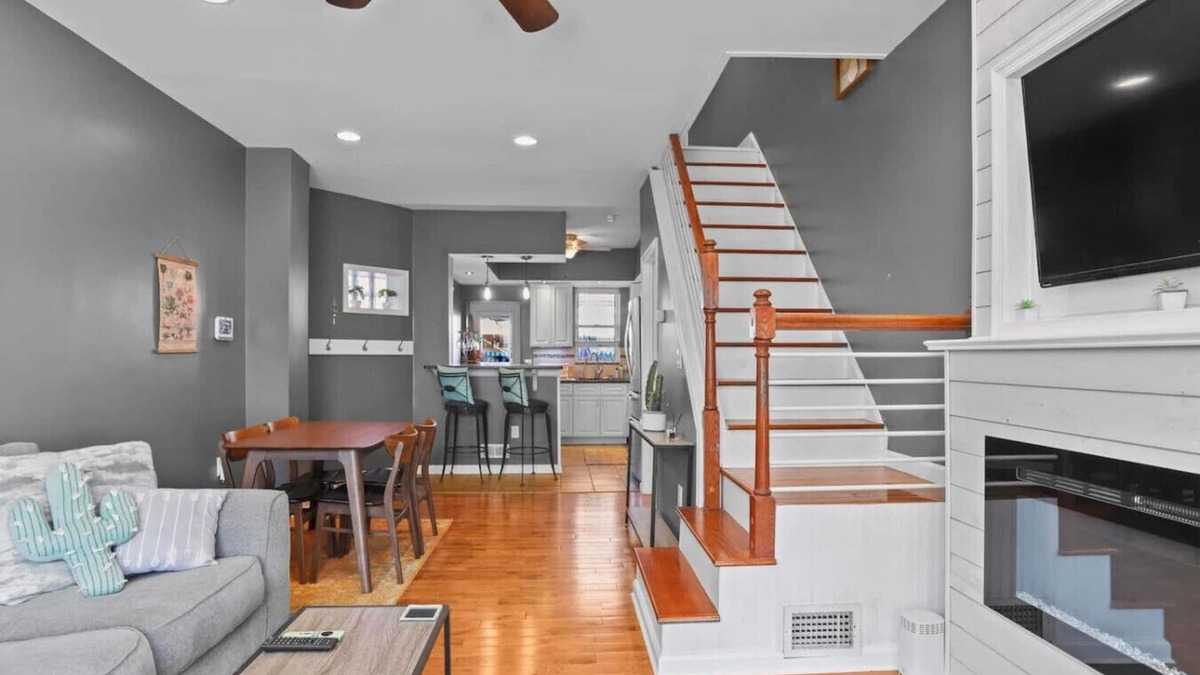North Philadelphia House | Fishtown Fun 2BR Fireplace