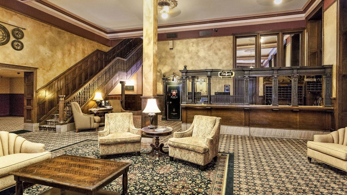 East Hillside Hotel | Fitger's Inn