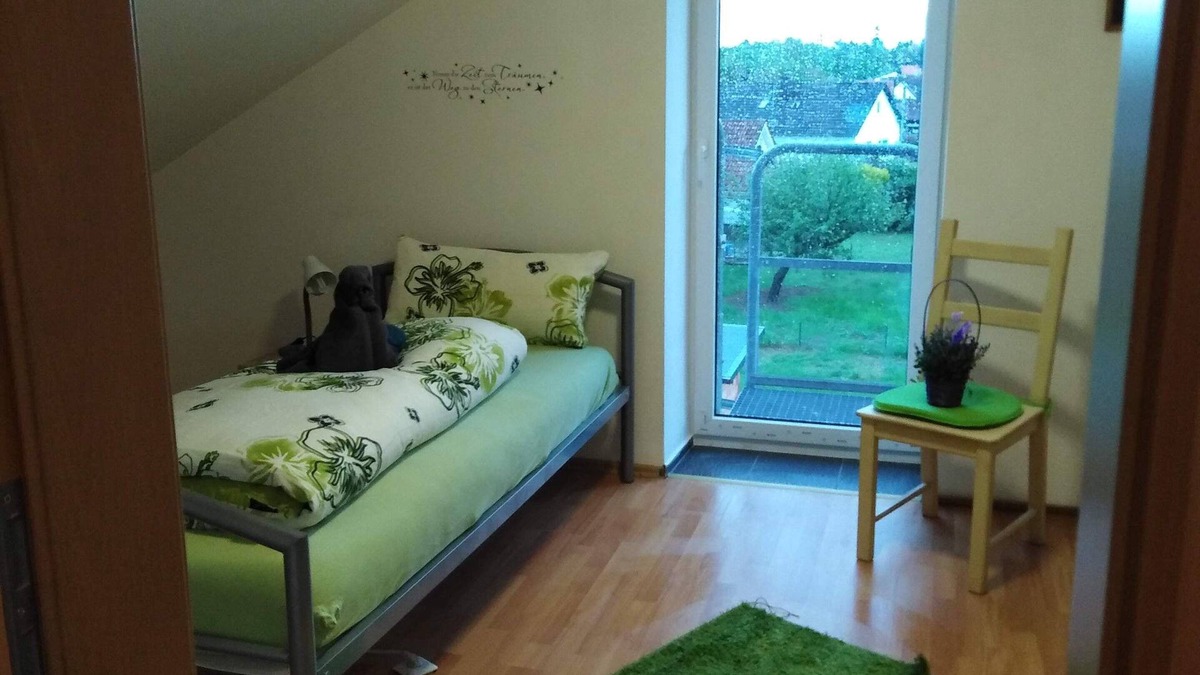 Pirmasens Apartment | Fitters' apartment maisonette with 5 single beds