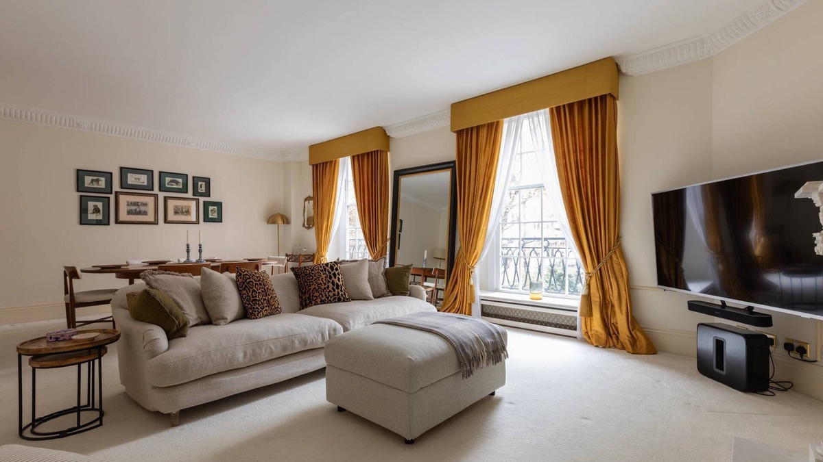 West Kensington Apartment | Fitzjames-Avenue IV by onefinestay
