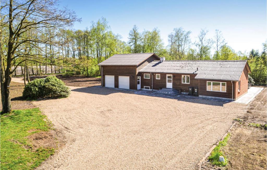 Kibaek House | Five-Bedroom Holiday Home In Kibak