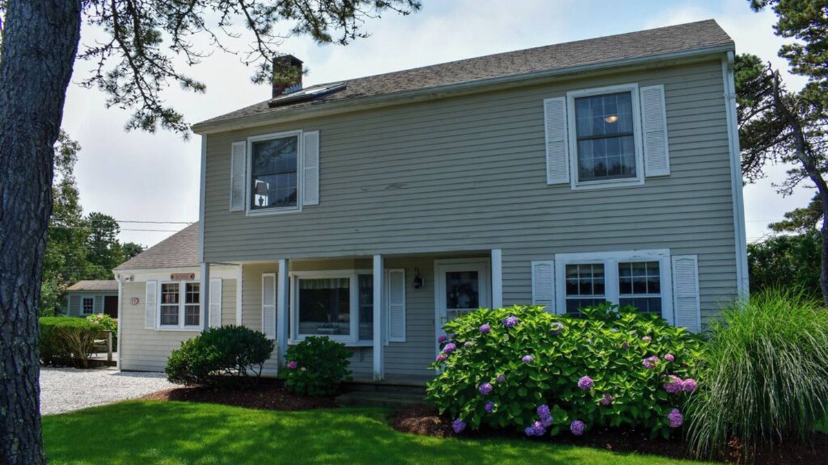 West Dennis House | Five bedroom home only .3 miles to West Dennis Beach