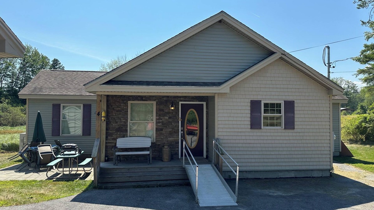 Scarborough House | Five miles from the beach, newly remodeled home with lots of privacy.