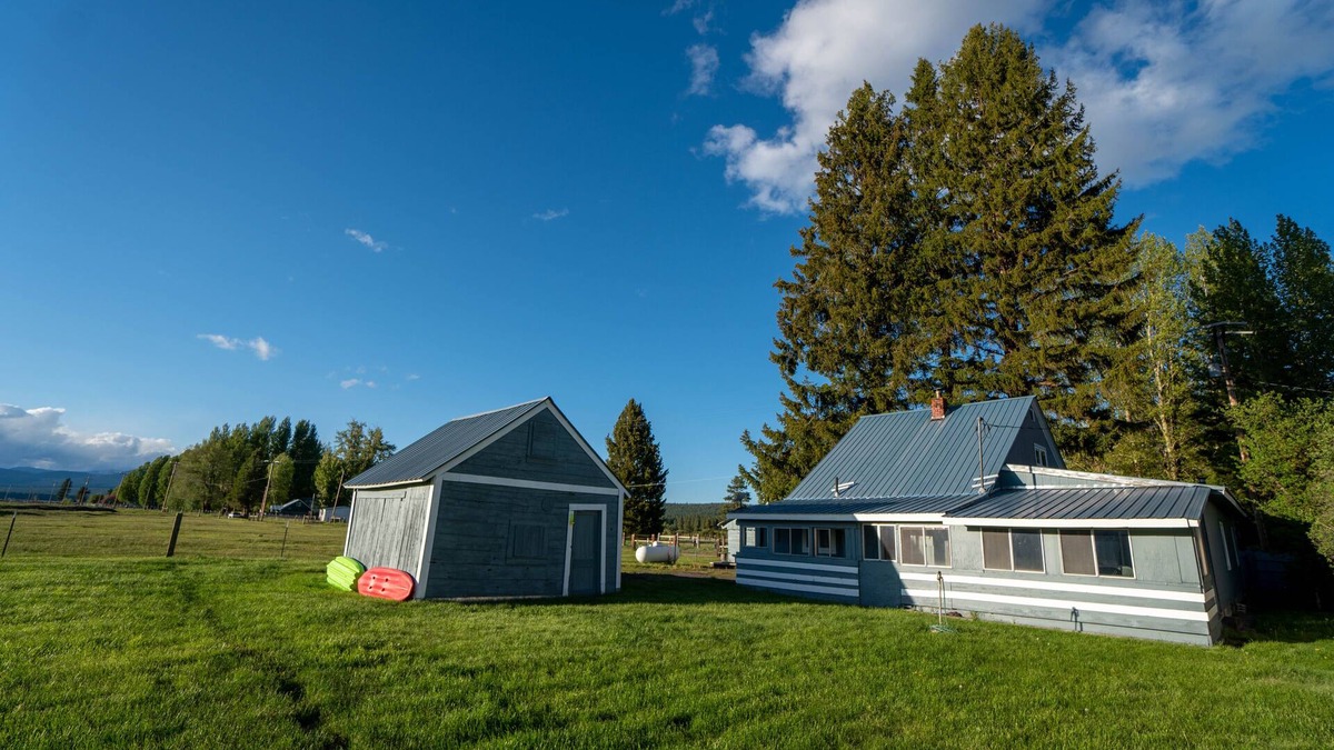 Fort Klamath Cottage | Five Minutes from Crater Lake National Park