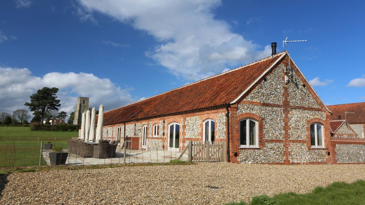 Fakenham House | Five Star, Gold Awarded, Barn Conversion In Beautiful Norfolk Hamlet