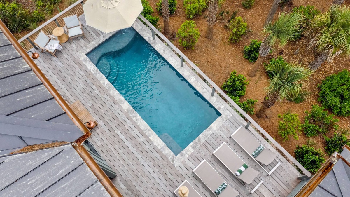 Vanderhorst Plantation House | Five Star Retreat, Private pool, Marsh Views & Close to beaches and golf