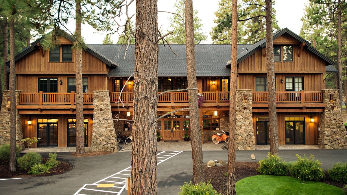 Sisters Hotel | FivePine Lodge & Spa