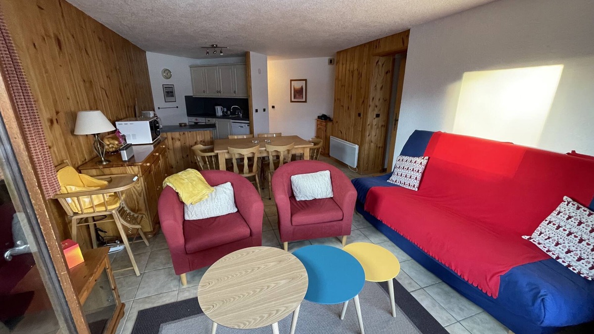 Flaine Apartment | Flaine Forêt, cosy south-facing T3, large balcony with view, 2 bedrooms, sleeps 6
