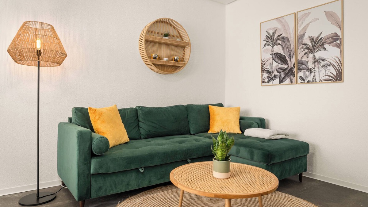 Frankenberg Apartment | Flamingo - Design Old Building, Central, Terrace, PS4 & Stream