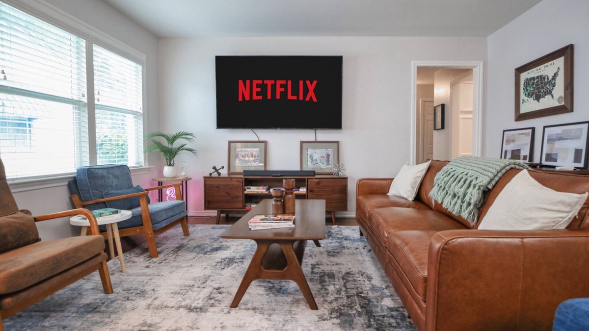 Lochwood House | Flamingo Lane House: Modern 3BD2BA w Peloton EV Charger