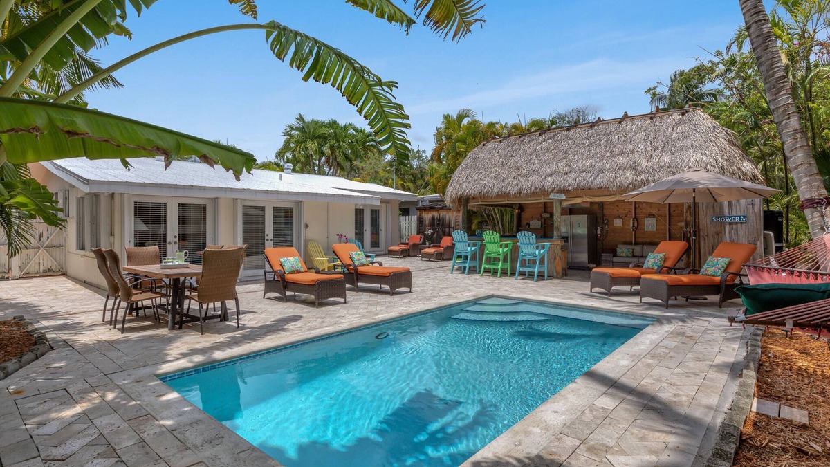 Midtown House | FLAMINGO ROSE ~ Midtown 3 Bedroom, 2 Bathroom Home w/Pool & Parking!