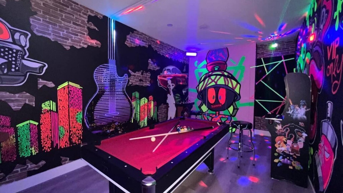 Richmond West House | Flamingo's Resort tropical paradise filled with flamingo vibes!