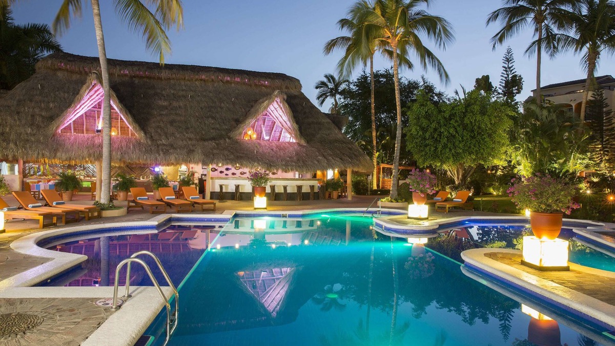 Isla Iguana Hotel | Flamingo Vallarta Hotel & Marina