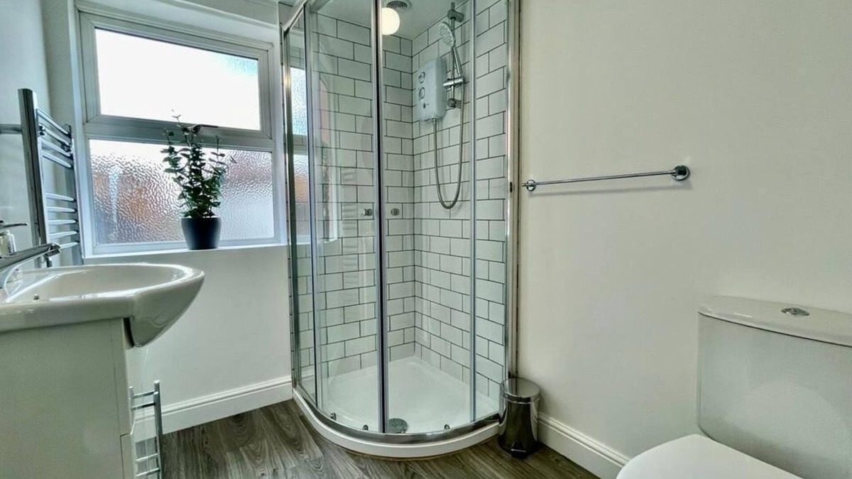 Wellington Apartment | Flat 1 High Street Apartments, One Bed