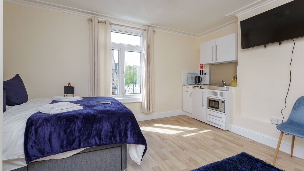 Southampton City Centre Apartment | Flat 2 - Luxury St Mary Apartments