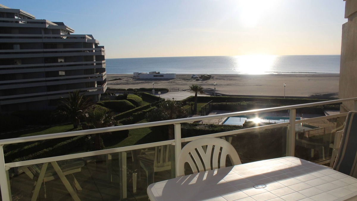 La Cote Radieuse Apartment | Flat 2BDR with sea view and direct beach access 70 m² 6 P near spa
