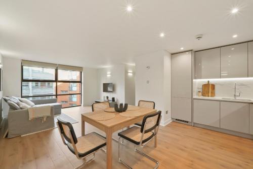 Farringdon Apartment | Flat 315, 33 Birtton Street