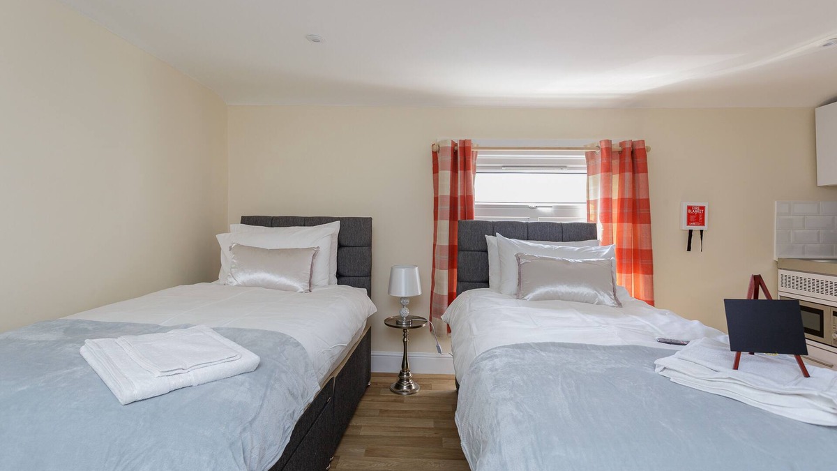 Southampton City Centre Apartment | Flat 4 - Luxury St Mary Apartments