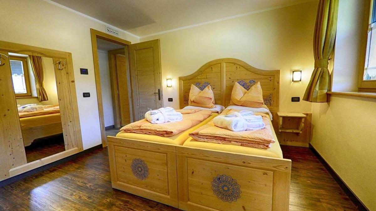 Teola Apartment | Flat Blesecia - Baita Cusini with mountain view, wellness area and Wi-Fi