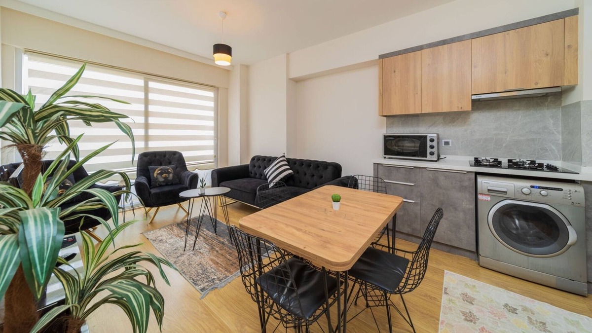 Kepez Apartment | Flat Close to Duden Waterfalls with Shared Pool