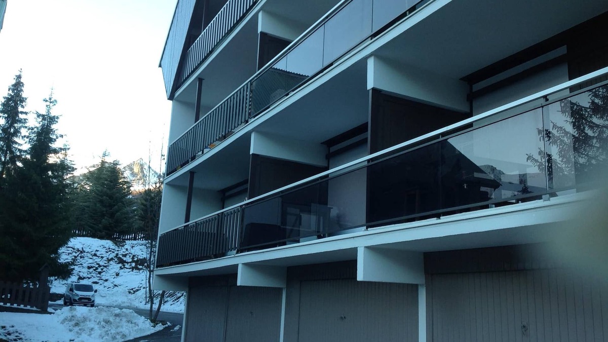 Saint-Etienne-de-Tinee Apartment | Flat full South, face mountain, 5mn with feet of the center d. Auron .