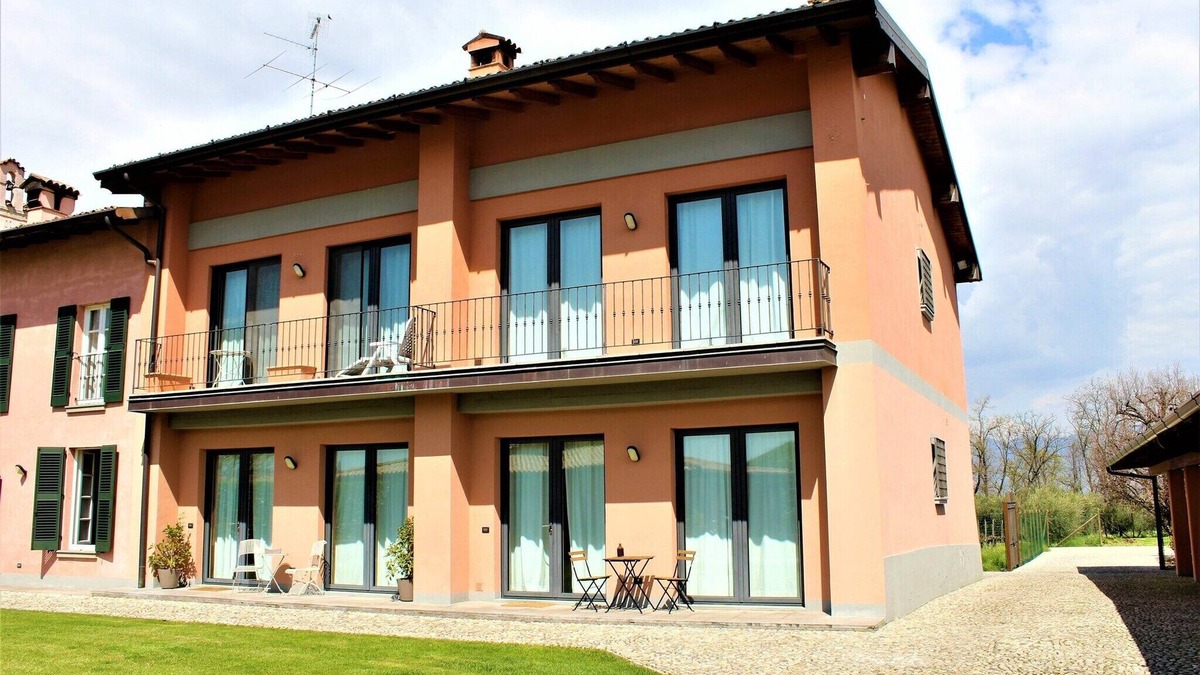 Torbiato di Adro Apartment | Flat in Franciacorta near Lake Iseo
