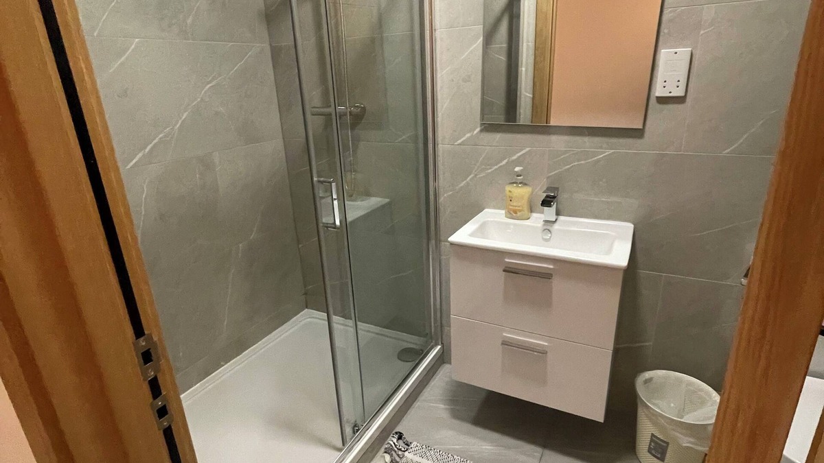 Leigh Apartment | Flat in Leigh