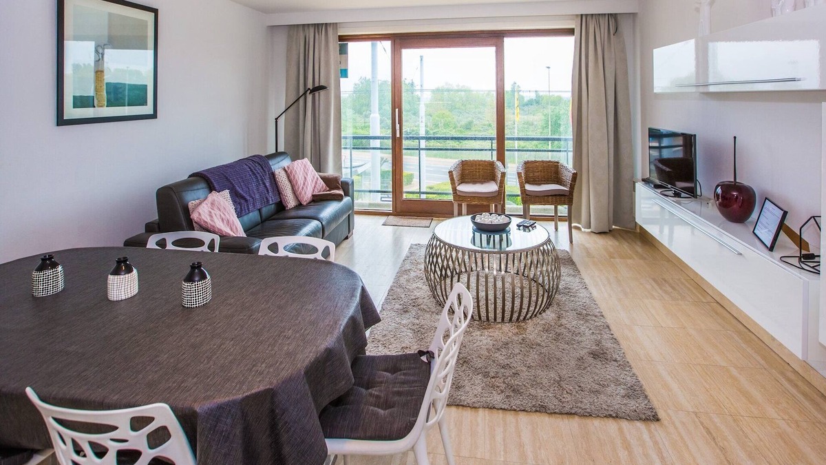 Middelkerke Apartment | Flat near Zeedijk and Tram Stop